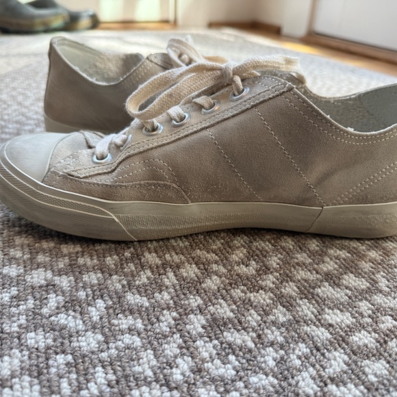 Golden Goose V-Star Sneakers with silver star and pearl suede - size 40 - Picture 4 of 9